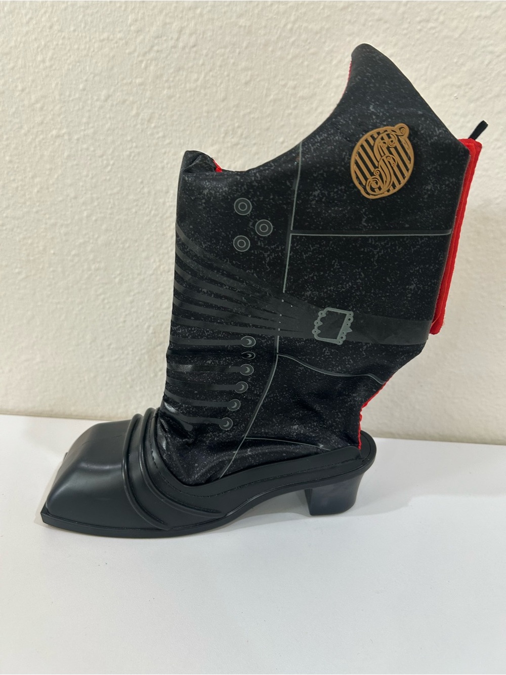 Universal Studios Wicked Elpheba Costume Boots, Fits up to a child size 1.5 NWOT